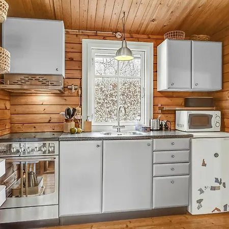 別荘 In With Kitchen Knebel