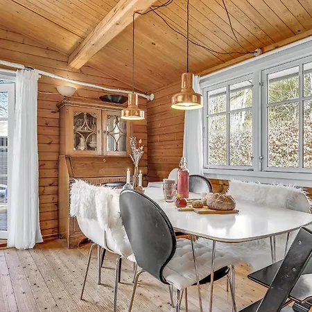 In With Kitchen 別荘